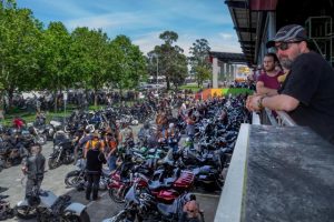 Riders ‘rumble’ to Market