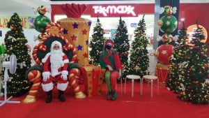 Festive giveaways at Plaza