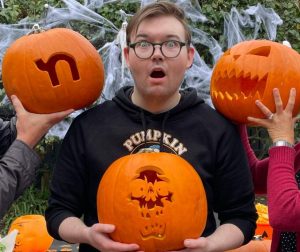 Pumpkin carver master