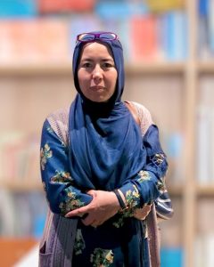 Refugee volunteer giving back