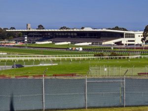Sandown hearings off and racing