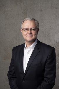 Expert hails all-electric initiative