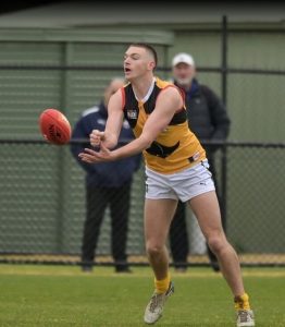 Stingrays power through quarterfinals