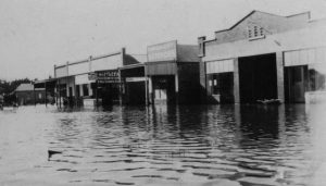 Floods swamp Kooweerup