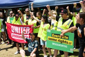 Woolies moves to break Dandy Sth picket line