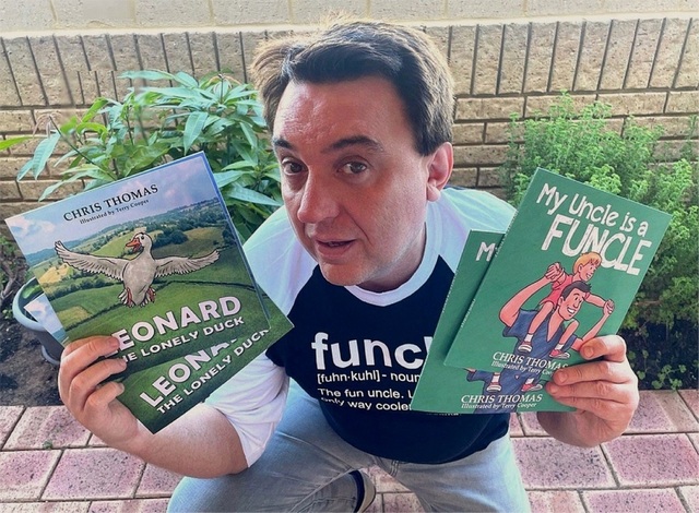 Funclebook_479926_03.jpg