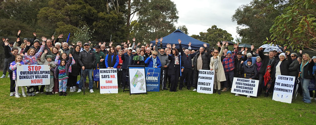 Kingswood protestors tee off against housing plan