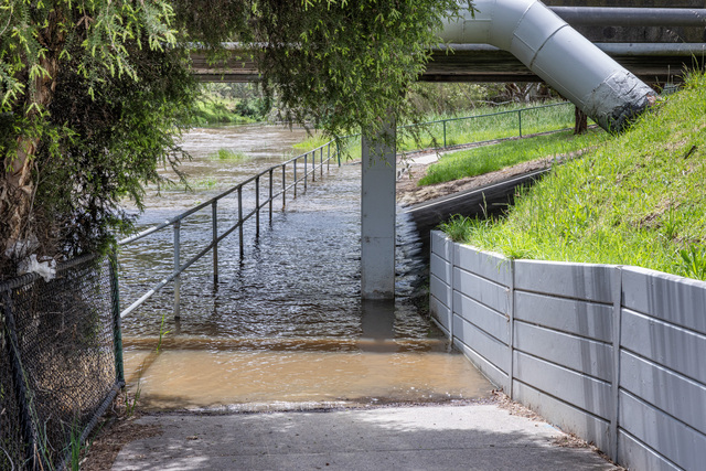 Flood warning for Dandenong Creek, Bunyip River